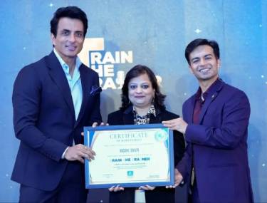 Riddhe Sshilpi With Sonu Sood